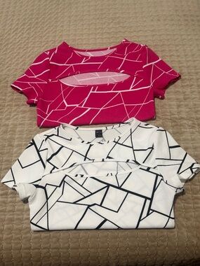 SHEIN Matching Print Blouses 2-Pc Bundle – M